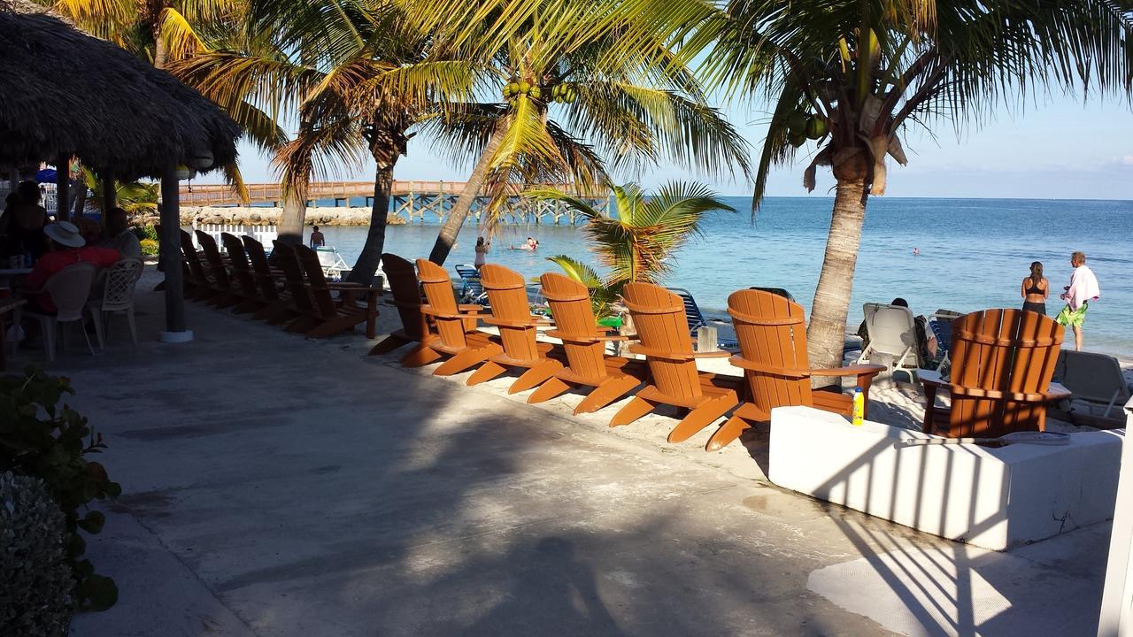 Buccaneer Quarters And Suites Marathon Bagian luar foto