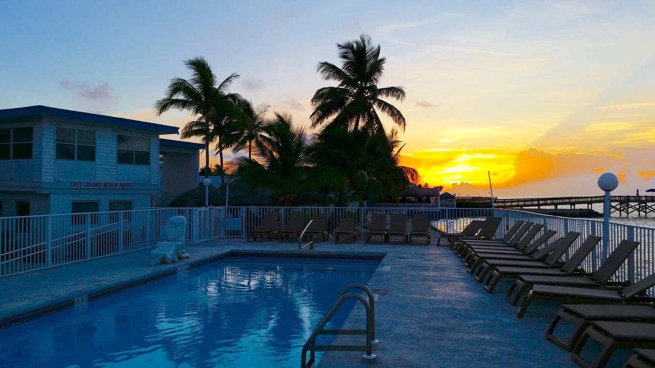 Buccaneer Quarters And Suites Marathon Bagian luar foto